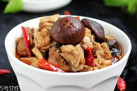 啤酒鴨可以放香菇嗎 香菇啤酒鴨食譜 啤酒鴨可以放香菇嗎 香菇啤酒鴨食譜