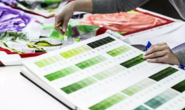 dior迪奧絲巾正品價(jià)格 一條絲巾也是你買(mǎi)不起的價(jià)格