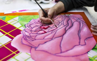 dior迪奧絲巾正品價(jià)格 一條絲巾也是你買(mǎi)不起的價(jià)格