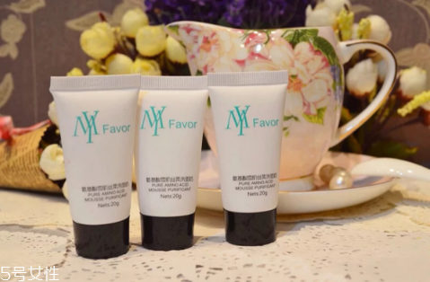 氨基酸洗面奶孕婦能用嗎 選用孕婦專(zhuān)用的氨基酸洗面奶 氨基酸洗面奶孕婦能用嗎 選用孕婦專(zhuān)用的氨基酸洗面奶