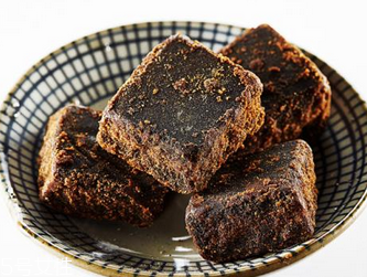 阿膠黑糖經(jīng)期可以喝嗎？最好少喝