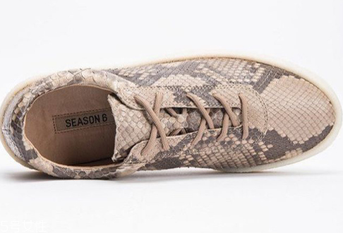 yeezy season 6蛇皮定制款多少錢？打造奢華運動風