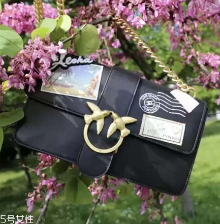pinko是奢侈品嗎？少女感爆炸的包包