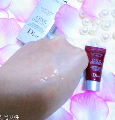 dior迪奧精華液多少錢？貴有貴的道理