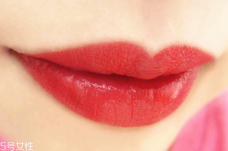 菲詩小鋪豆沙色和沙灘色哪個(gè)好看？沙灘色更成熟