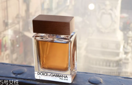 男士淡香水怎么噴？不要噴腋下