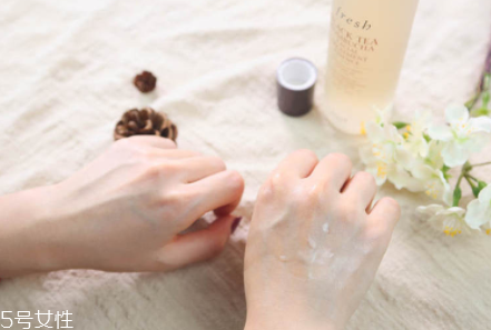 fresh紅茶精華好用嗎？抗老肌膚放心入手