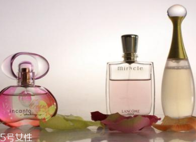 香水太濃如何稀釋？用柑橘香味混合