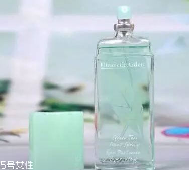 濃香水和淡香水哪個好？淡香水男女都能用