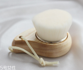 潔面刷有用嗎 潔面刷不會使毛孔變大 潔面刷有用嗎 潔面刷不會使毛孔變大