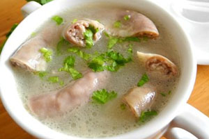 豬粉腸煮多久才好吃 時間掌控 豬粉腸煮多久才好吃 時間掌控