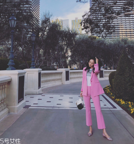 theory是什么牌子？明星與潮人都在追捧的品牌