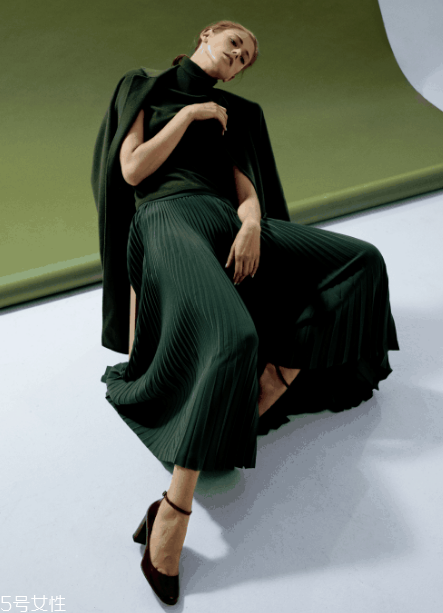 theory是幾線品牌？時髦不費力