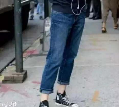 運動鞋搭配什么褲子好看？春季最佳穿搭