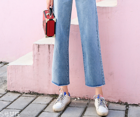 運動鞋搭配什么褲子好看？春季最佳穿搭