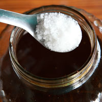 皮蛋和咸鴨蛋的區(qū)別 在家腌制好簡單 皮蛋和咸鴨蛋的區(qū)別 在家腌制好簡單