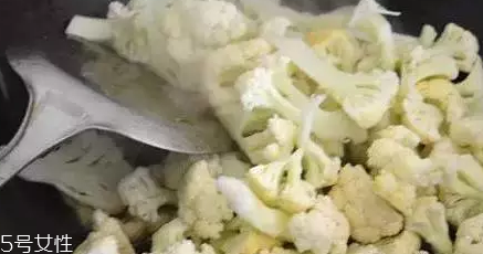 花椰菜炒肉怎么做好吃？這么做簡單又美味