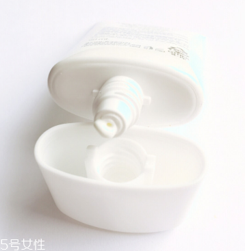 悅詩風(fēng)吟自然關(guān)愛控油防曬乳怎么樣 美白控油款 悅詩風(fēng)吟自然關(guān)愛控油防曬乳怎么樣 美白控油款