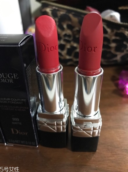 迪奧999和888哪個(gè)好看 經(jīng)典的兩個(gè)顏色 迪奧999和888哪個(gè)好看 經(jīng)典的兩個(gè)顏色