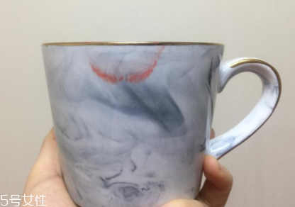 阿瑪尼401和402哪個好看？401黃皮摯愛