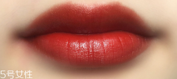 阿瑪尼401和405哪個好看？401適合少女