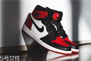 aj1黑紅腳趾真假對比 輕松鑒定aj1黑紅腳趾 aj1黑紅腳趾真假對比 輕松鑒定aj1黑紅腳趾