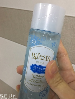 曼丹卸妝液泡沫不消怎么回事？正常現(xiàn)象