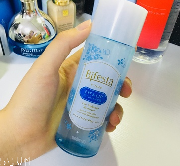 曼丹卸妝液泡沫不消怎么回事？正常現(xiàn)象