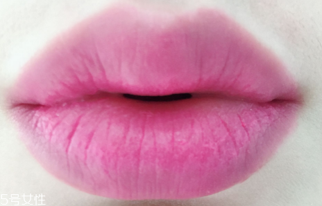 希思黎腮紅筆怎么用？這么做打造修長(zhǎng)小臉