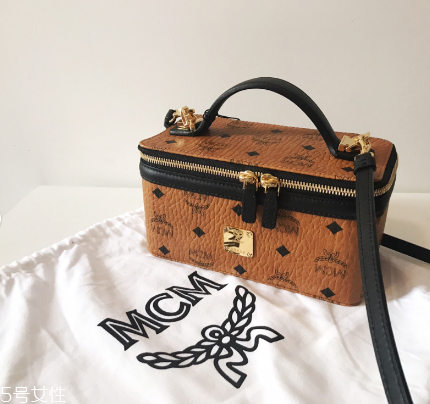 mcm是韓國還是德國的？辨識度超高的雙肩包品牌