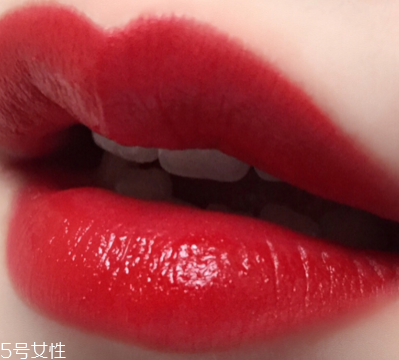 阿瑪尼401和402哪個好看？401黃皮摯愛