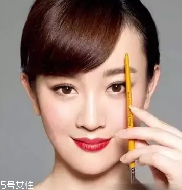 怎么化標(biāo)準(zhǔn)眉？三點(diǎn)法打造親和眉形