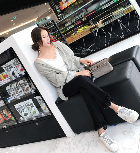 牛仔褲顏色太深怎么辦？牛仔褲褪色需謹(jǐn)慎