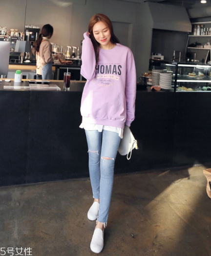 紫色衛(wèi)衣怎么搭配？流行色助你成為時尚女王