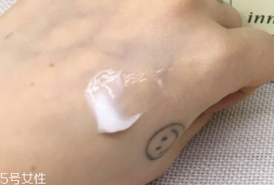 悅詩風(fēng)吟滋潤面霜怎么樣？適合干皮的春夏面霜