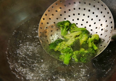 三杯雞的做法哪三杯 三杯雞的三杯是什么意思 三杯雞的做法哪三杯 三杯雞的三杯是什么意思