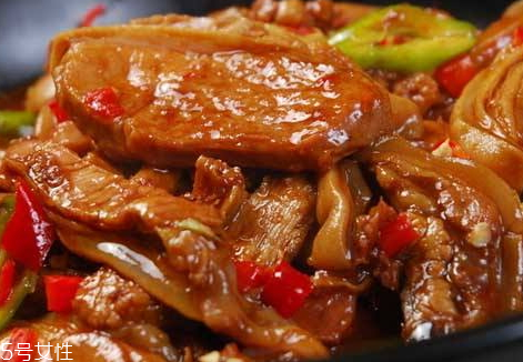 紅燒羊肉可以放洋蔥嗎 洋蔥去羊肉的膻味 紅燒羊肉可以放洋蔥嗎 洋蔥去羊肉的膻味