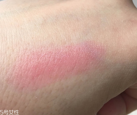 果凍口紅有什么危害 其實(shí)就是變色唇膏 果凍口紅有什么危害 其實(shí)就是變色唇膏