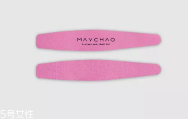 指甲油膠水怎么樣洗掉？在家卸甲油膠的4個步驟