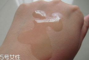 papa recipe春雨卸妝水怎么用？濕敷10秒即可