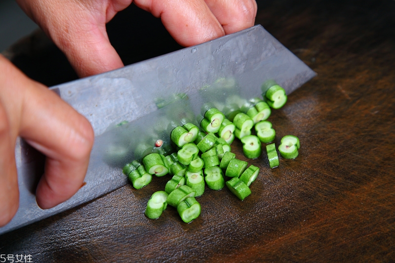 墨魚怎么處理才能清洗干凈 墨魚怎么處理才能清洗干凈