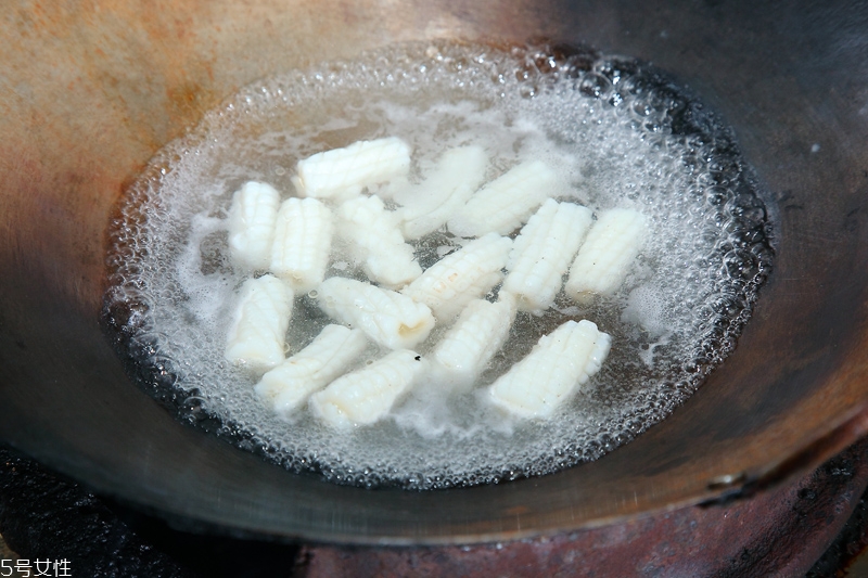 墨魚怎么處理才能清洗干凈 墨魚怎么處理才能清洗干凈