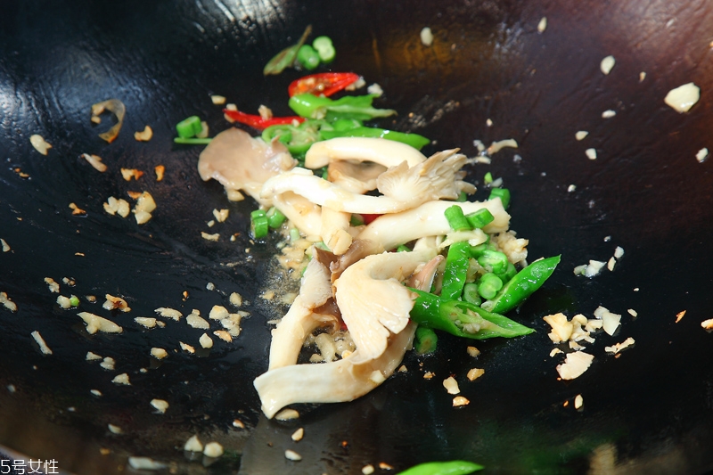 墨魚怎么處理才能清洗干凈 墨魚怎么處理才能清洗干凈