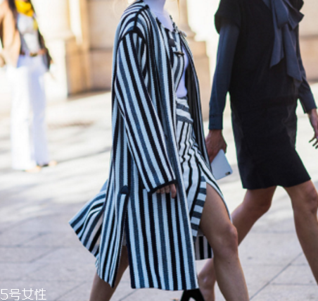 職業(yè)裝怎么穿好看？褪去稚氣邁向成熟