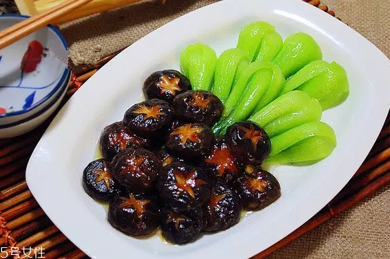 油菜怎么炒不苦？焯水能去掉苦味