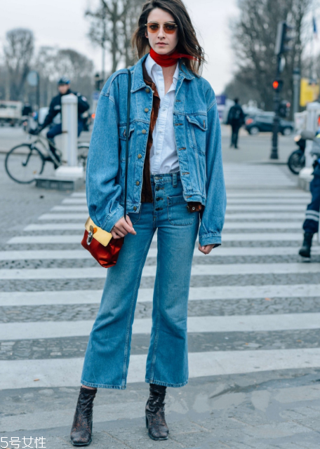 牛仔外套怎么搭配？這樣穿絕對(duì)夠靚夠有型