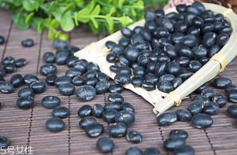黑豆怎么吃不上火？黑豆汁喝了不上火