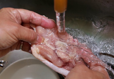 炸雞腿怎么做到外酥里嫩小竅門 炸雞腿怎么做到外酥里嫩小竅門