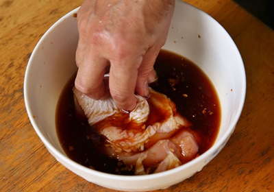 炸雞腿怎么做到外酥里嫩小竅門 炸雞腿怎么做到外酥里嫩小竅門