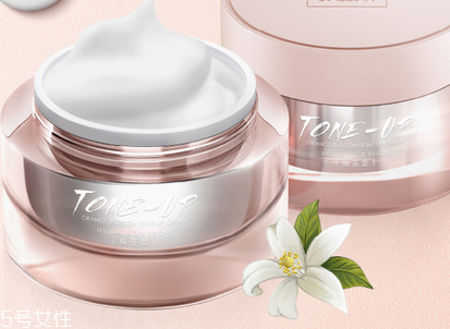 素顏霜和bb霜哪個效果好 這樣涂素顏霜對皮膚好 素顏霜和bb霜哪個效果好 這樣涂素顏霜對皮膚好